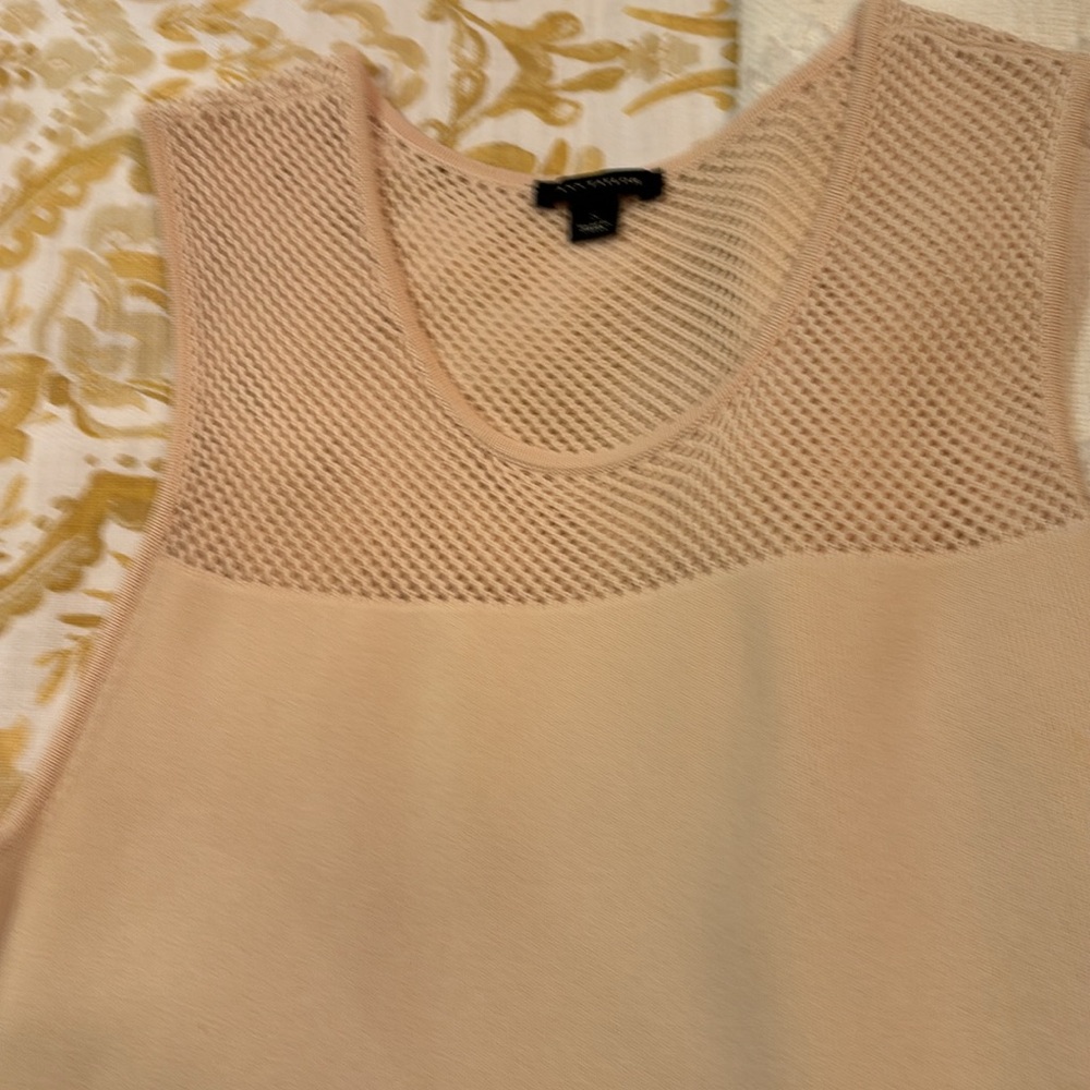 Just a great knit spring dress don’t think it was ever worn - Picture 4 of 6